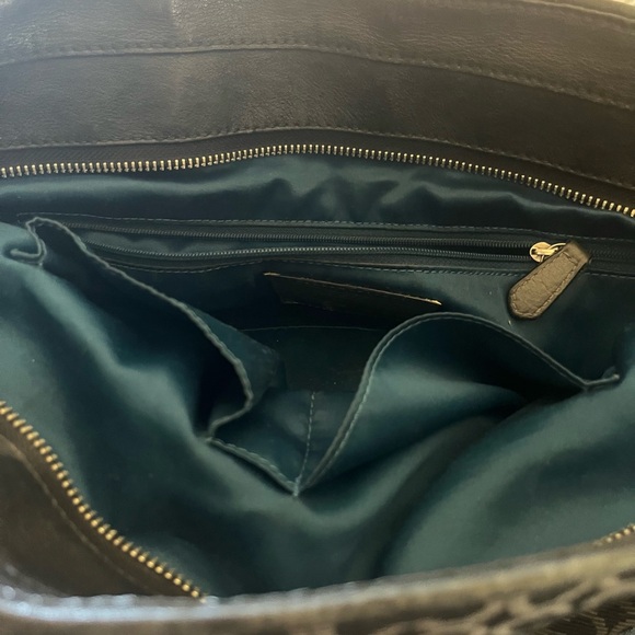 VTG Coach Madison needlepoint Black and Gray Patterned Tote Bag 320-26767 - Picture 4 of 12